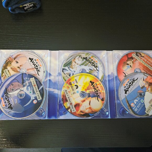 Avatar the last airbender Book 1 dvds - Picture 1 of 3